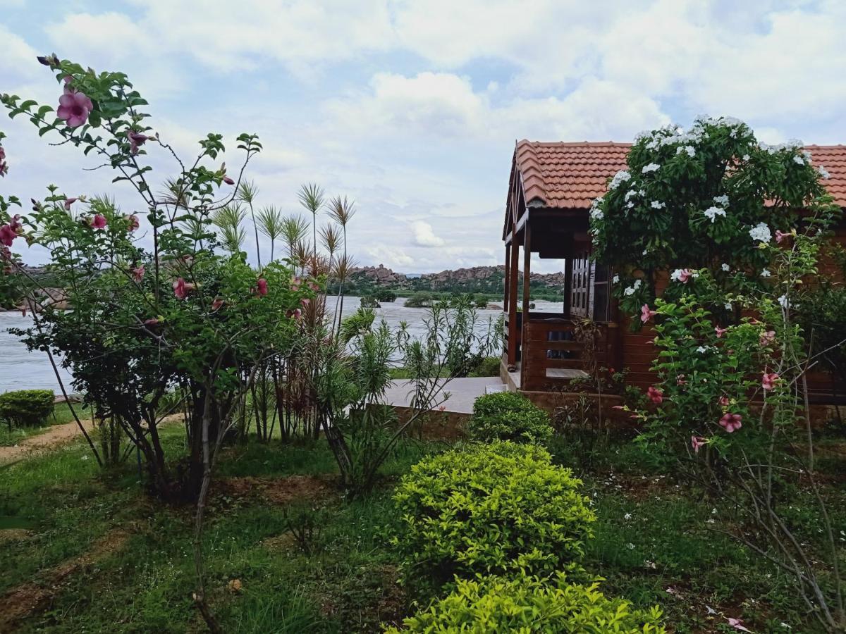 Leo Wodden Resort Hampi Exterior foto