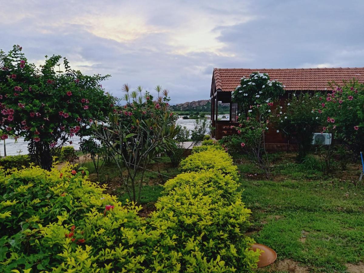 Leo Wodden Resort Hampi Exterior foto