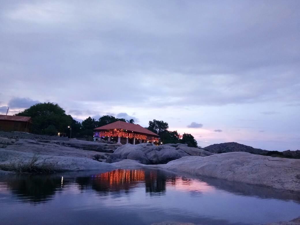 Leo Wodden Resort Hampi Exterior foto